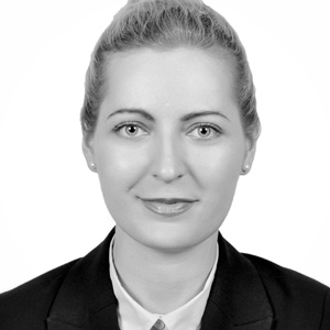 Alisa Šešum A headshot of Alisa Šešum