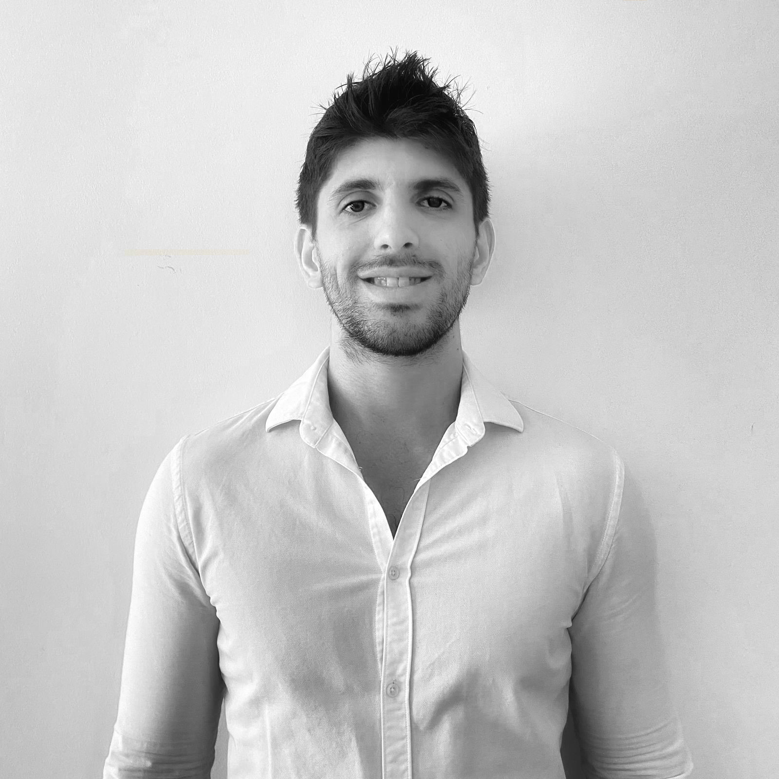 Gonzalo Ruiz grayscale Photo of Gonzalo Ruiz