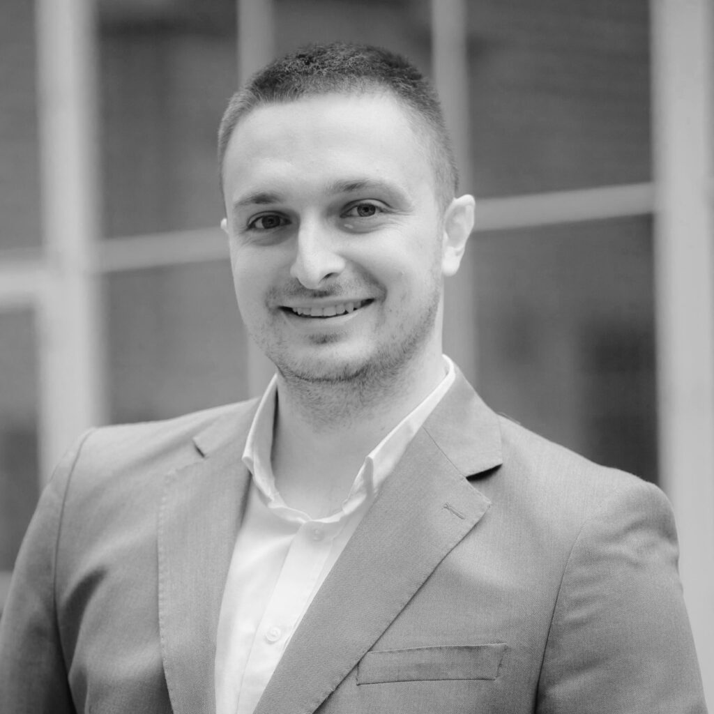 Vladimir Maksimovic grayscale Nina