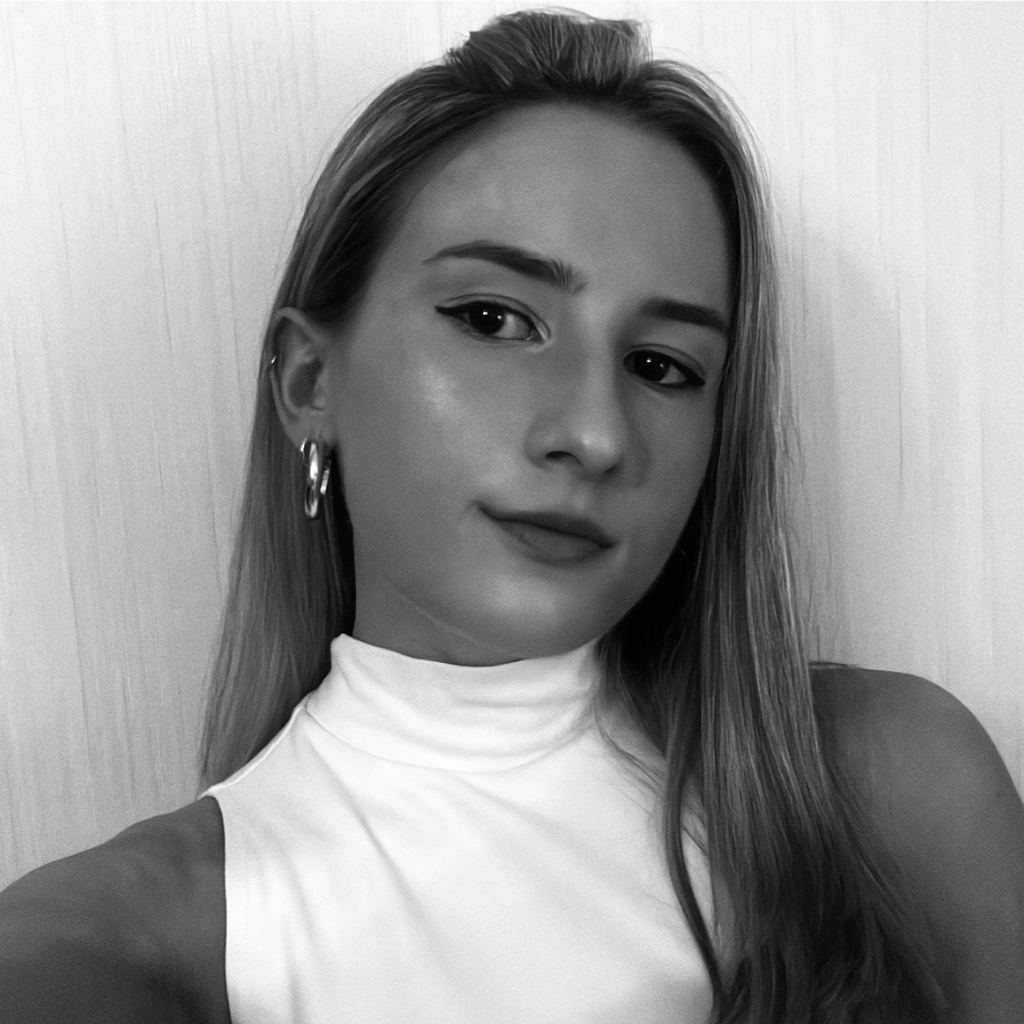 agustina-reinosa-grayscale Arun Sarasan